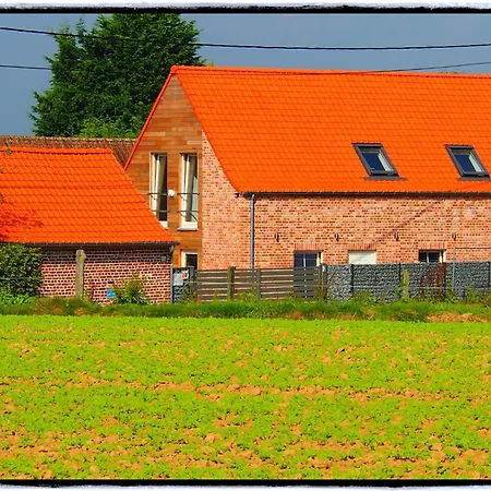 Spacious With Games, Cleaning Included Holiday home
